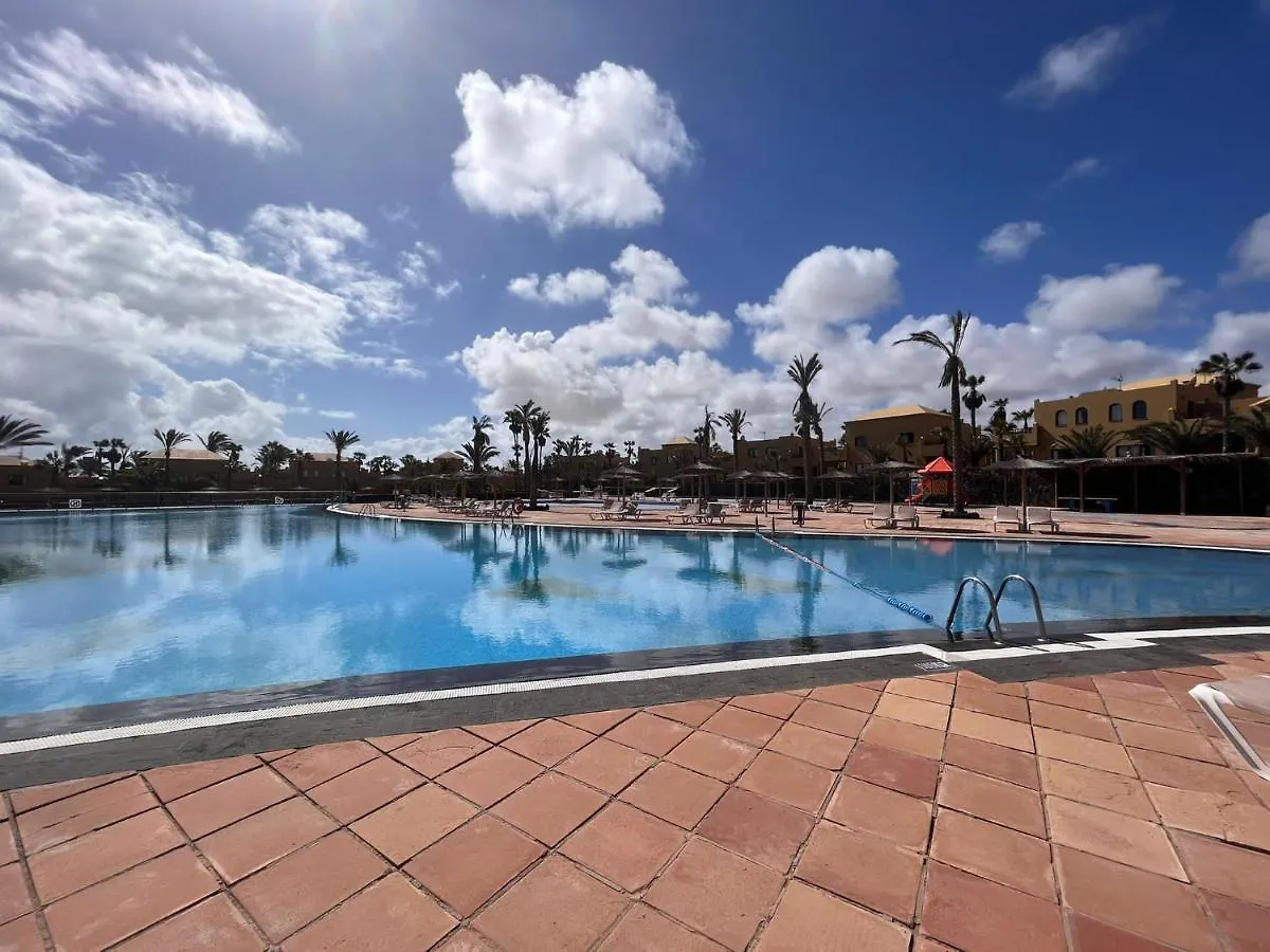 Corralejo Apartment 2 Bedrooms In Oasis Papagayo Casa de Férias